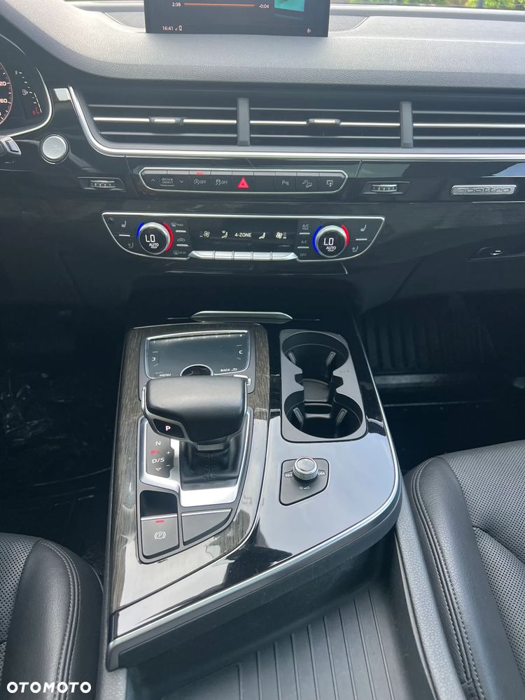 Audi Q7 3.0 TFSI Quattro Tiptr - 16