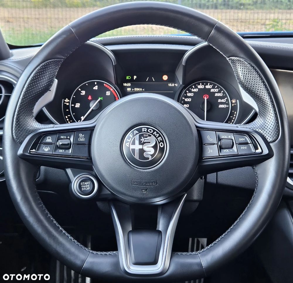 Alfa Romeo Giulia 2.2 D Turbo Veloce TI Q4 - 26