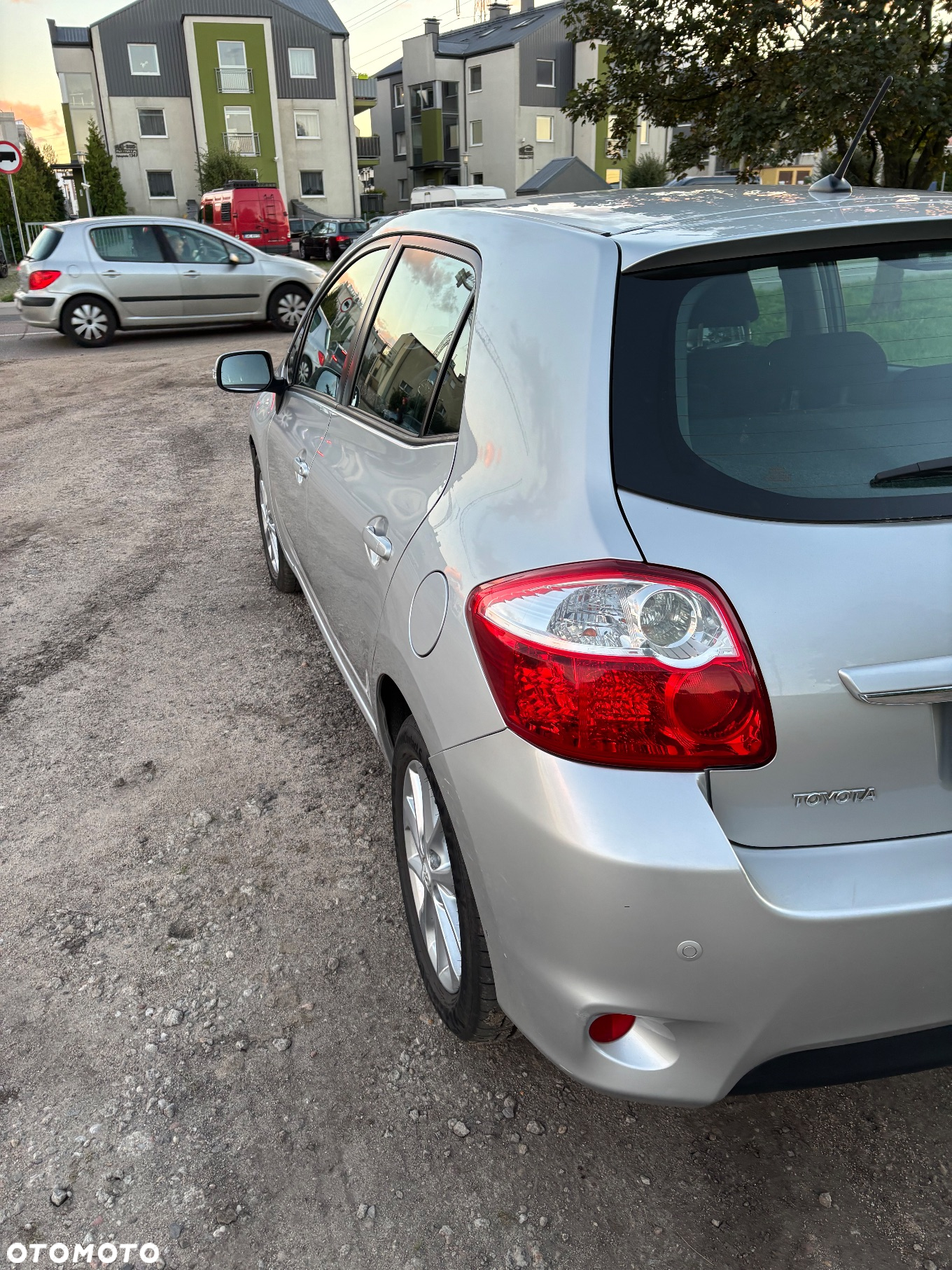 Toyota Auris 1.33 Dual-VVT-i - 21