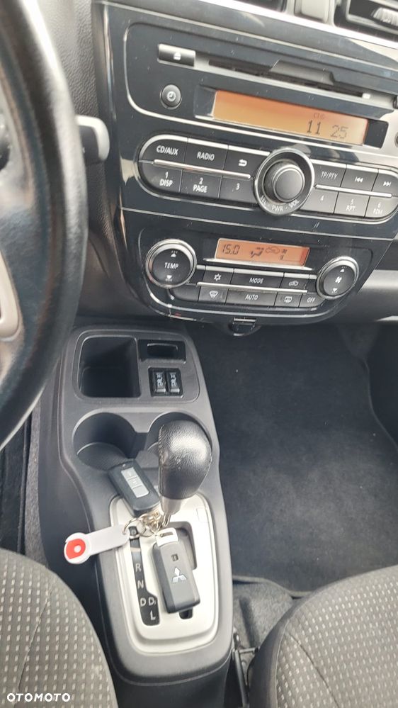 Mitsubishi Space Star 1.2 Intense CVT - 29