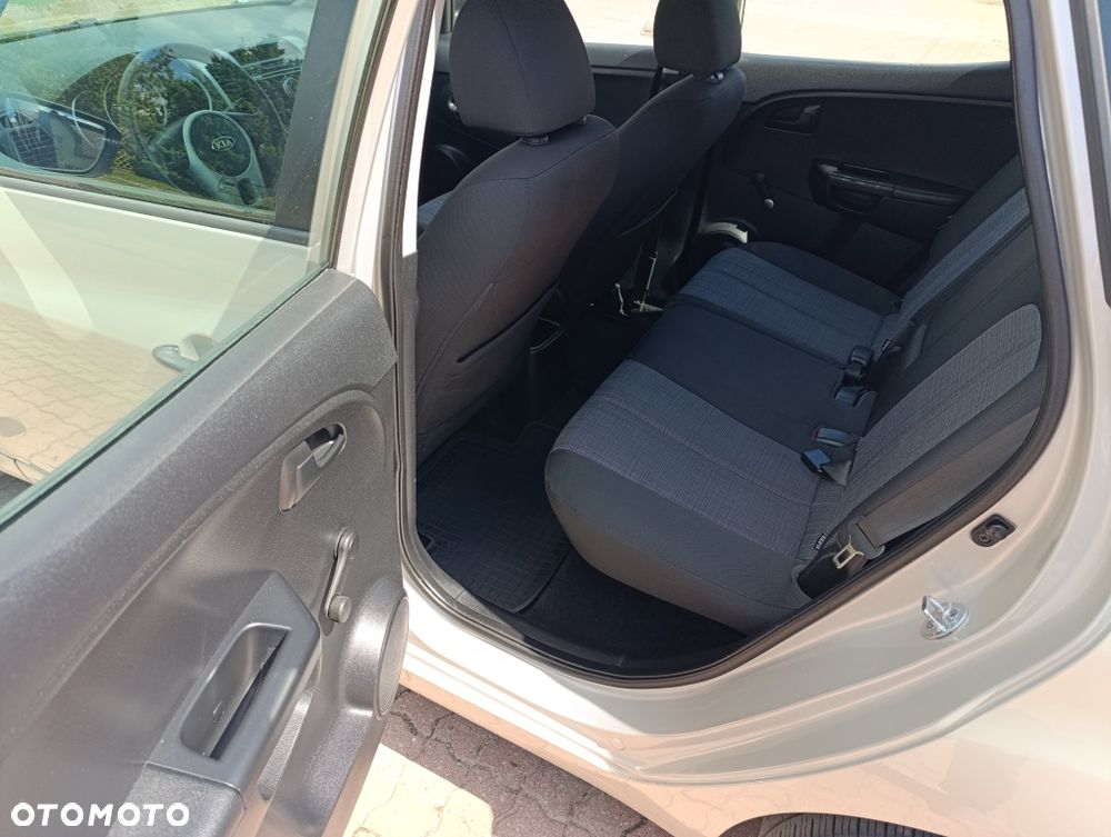 Kia Venga - 6