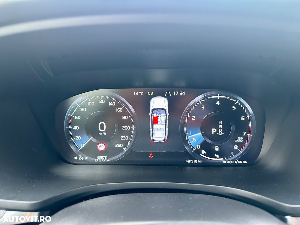 Volvo V60 B4 MHEV AT8 FWD Momentum Pro - 10