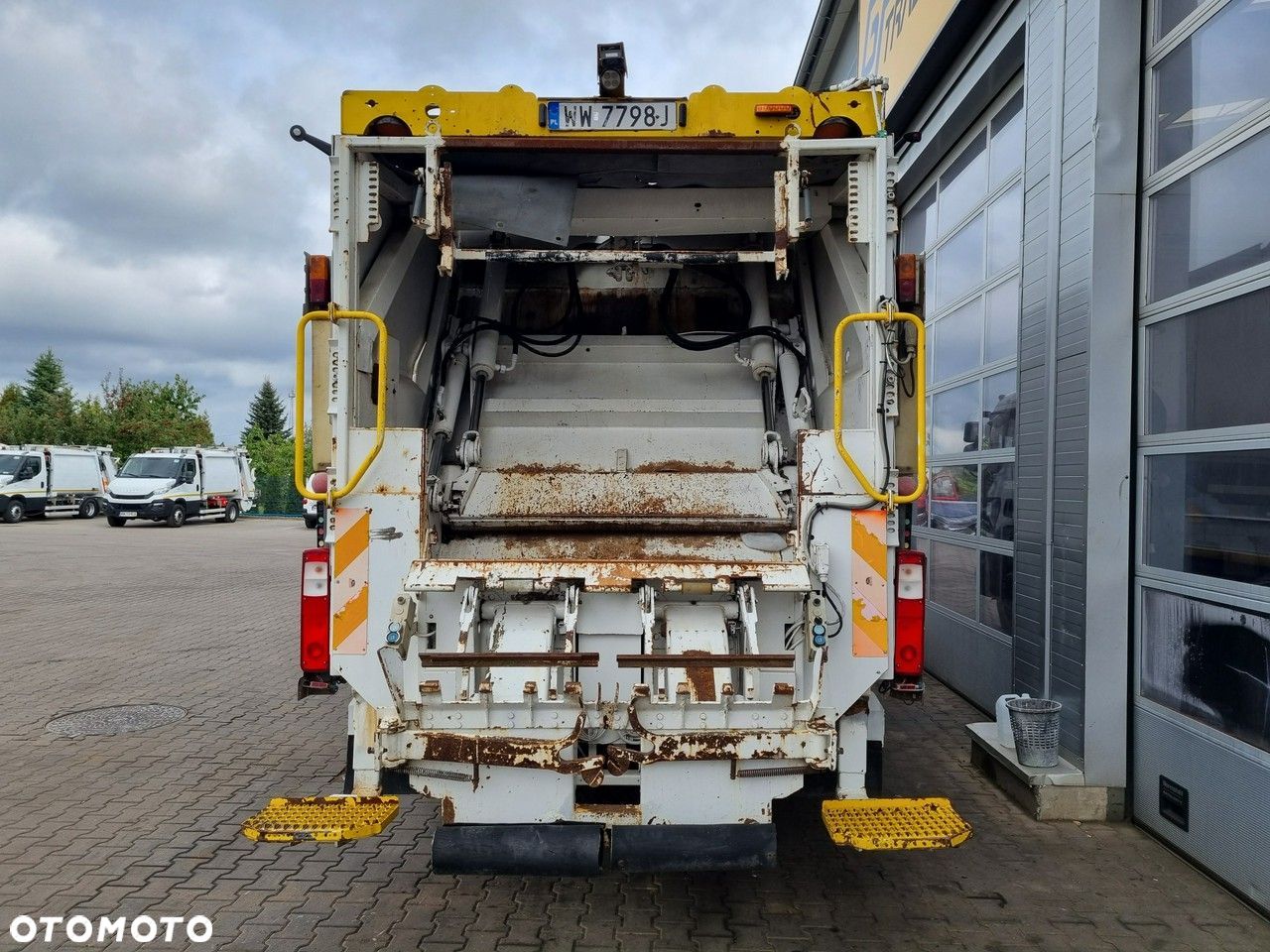 Renault Premium - 7
