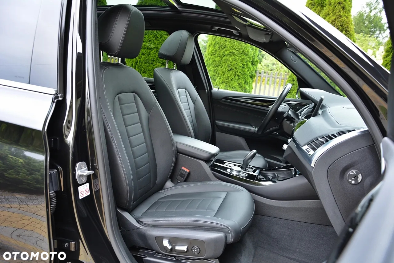 BMW X3 xDrive20d Luxury Line - 7