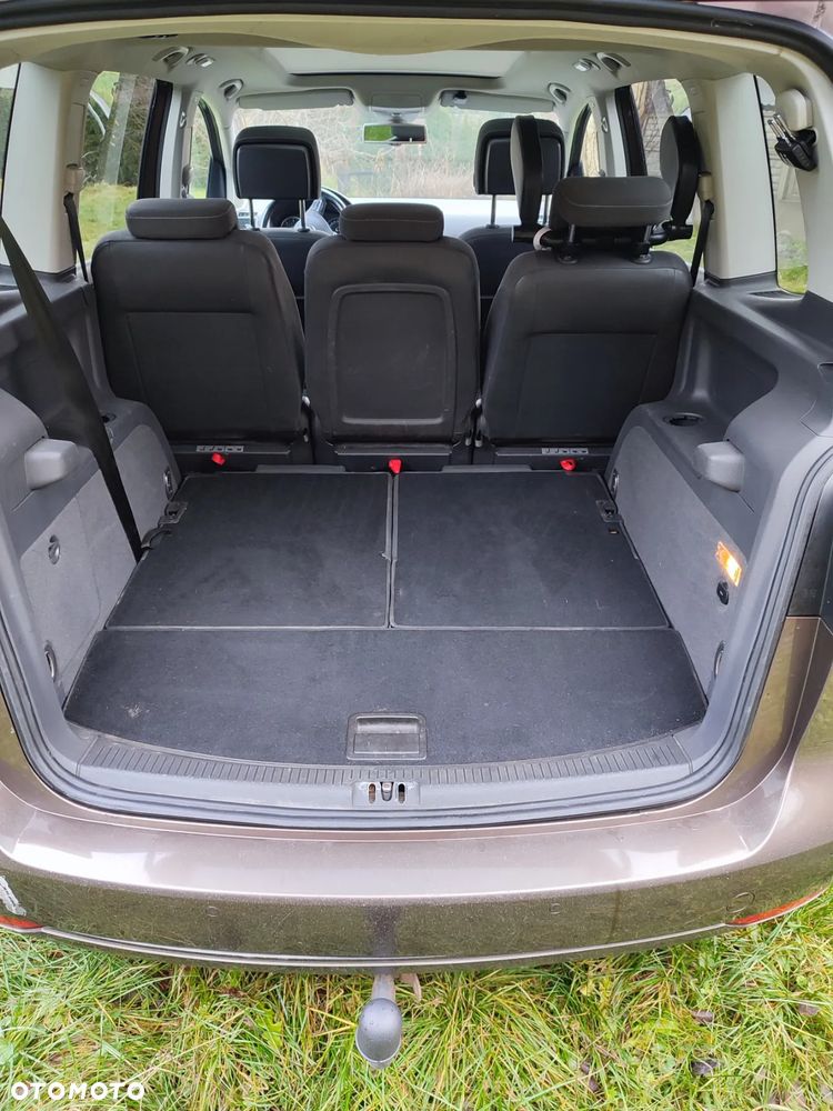 Volkswagen Touran 2.0 TDI DPF Highline DSG - 13