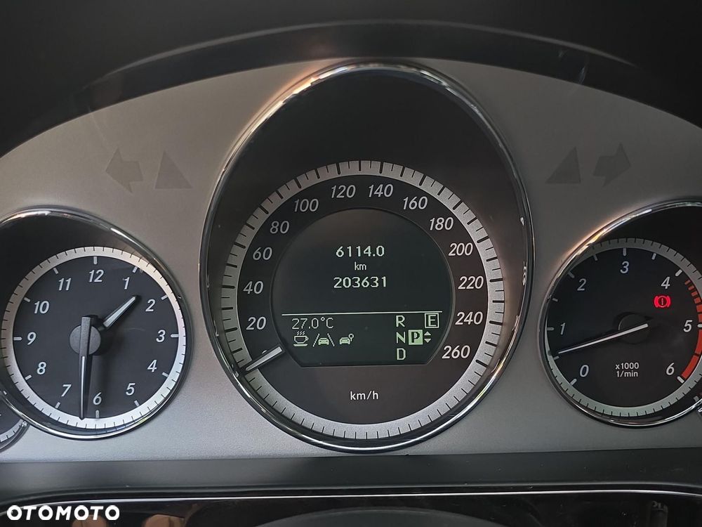 Mercedes-Benz Klasa E 350 CDI BlueEff Avantgarde - 13