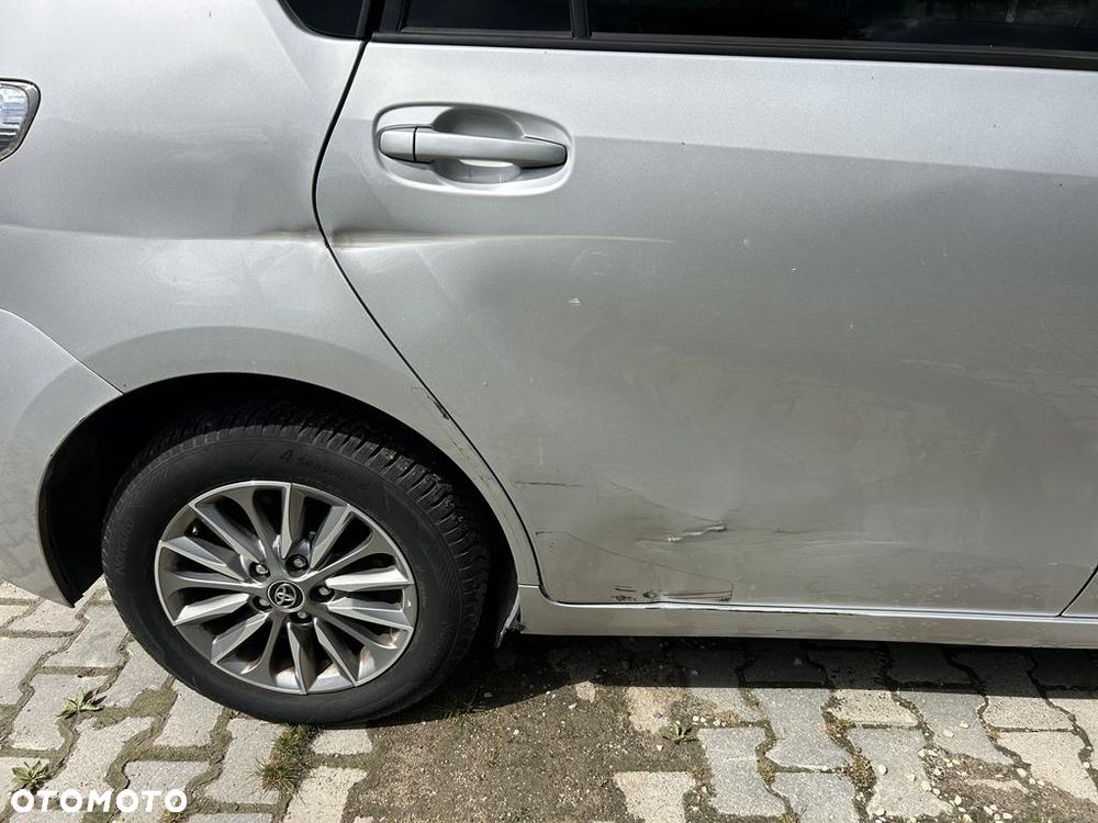 Toyota Verso 1.6 Premium - 5