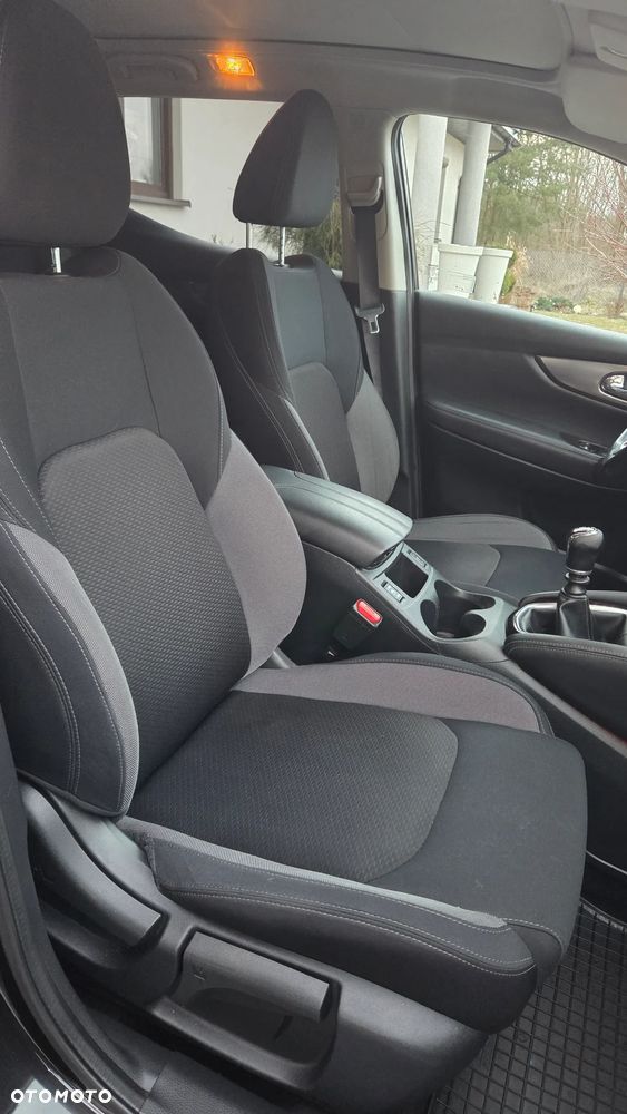 Nissan Qashqai 1.5 dCi N-Connecta - 16