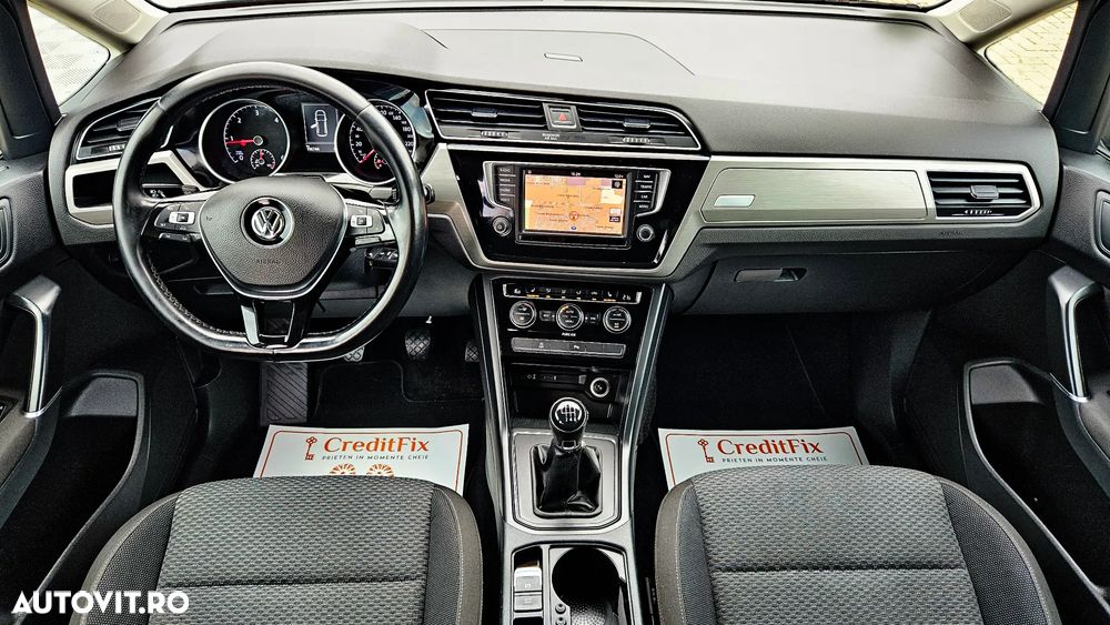Volkswagen Touran - 6
