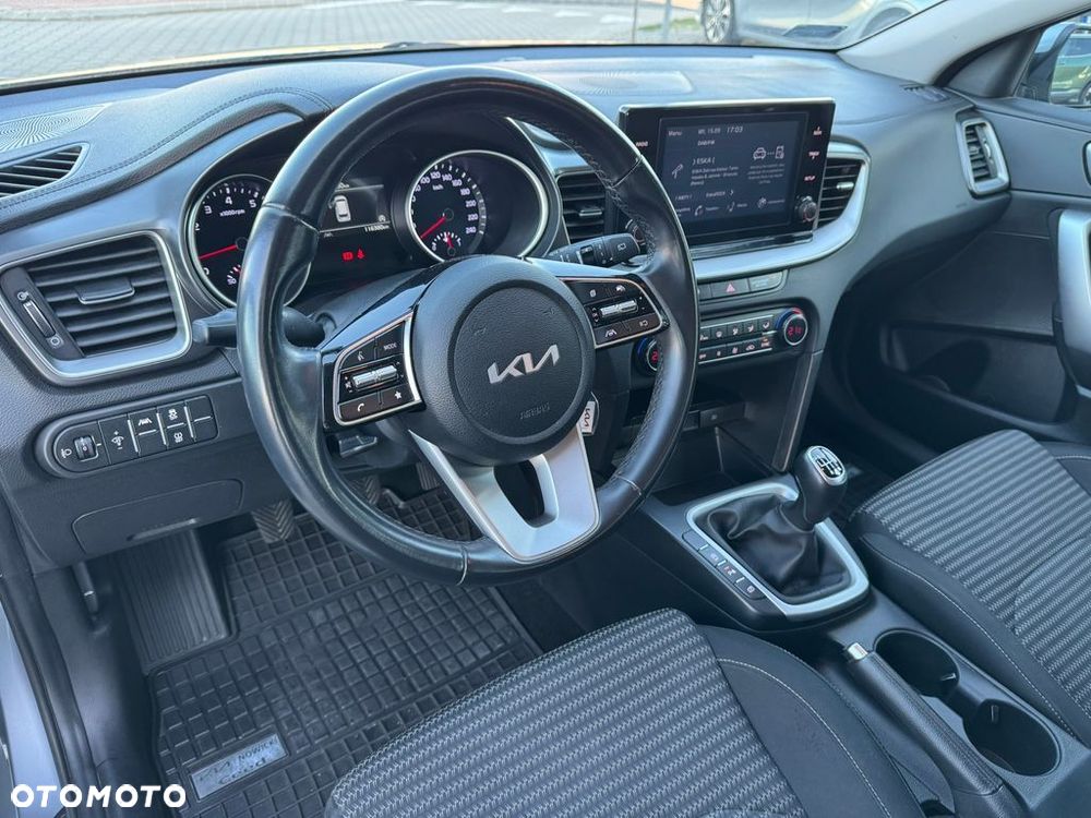Kia Ceed 1.5 T-GDI M - 9
