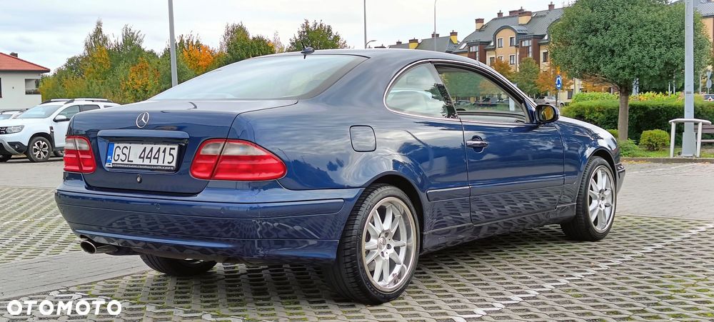 Mercedes-Benz CLK - 4