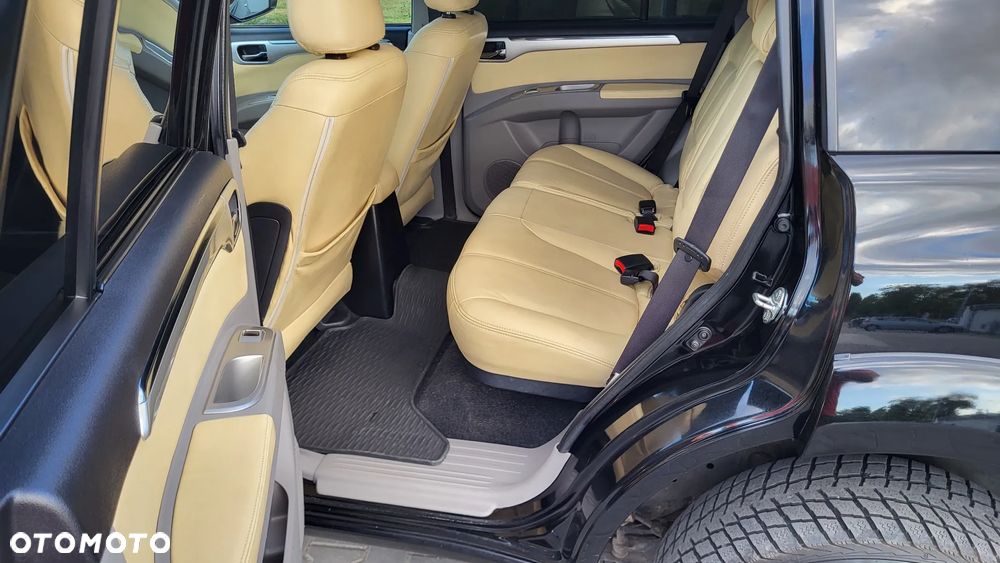 Mitsubishi Pajero Sport 2.5 DID Intense + - 29