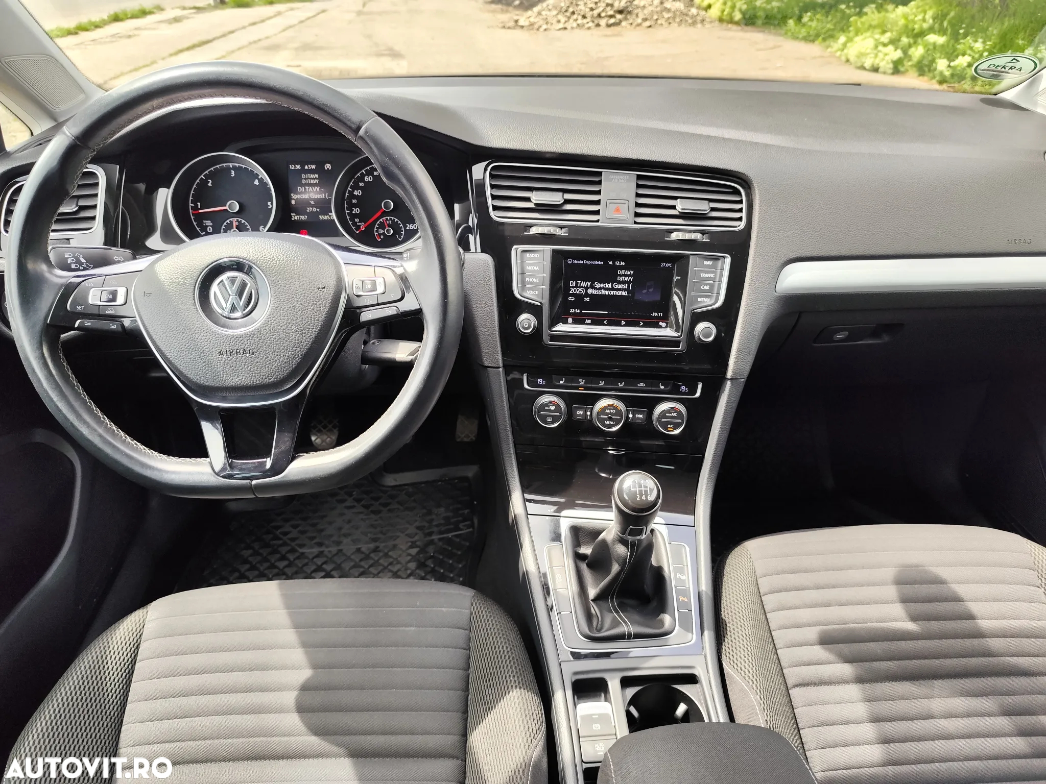Volkswagen Golf Cabrio 2.0 TDI BlueMotion Technology - 11