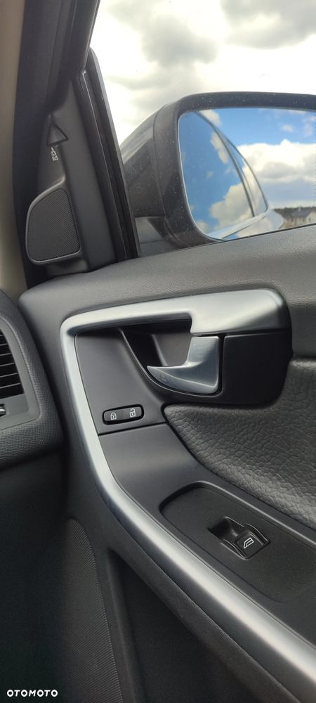 Volvo XC 60 D5 AWD - 40