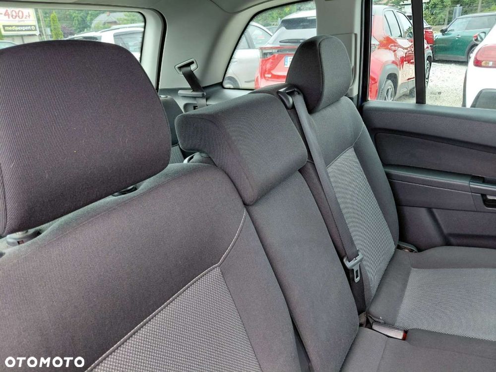 Opel Zafira - 12