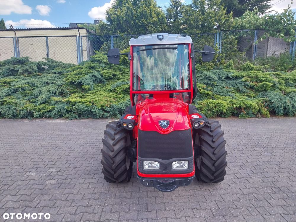 ANTONIO CARRARO TRX 5800 YANMAR 51,5KM Obracany kokpit i fotel 4 cylindry 2091cm3 - 2