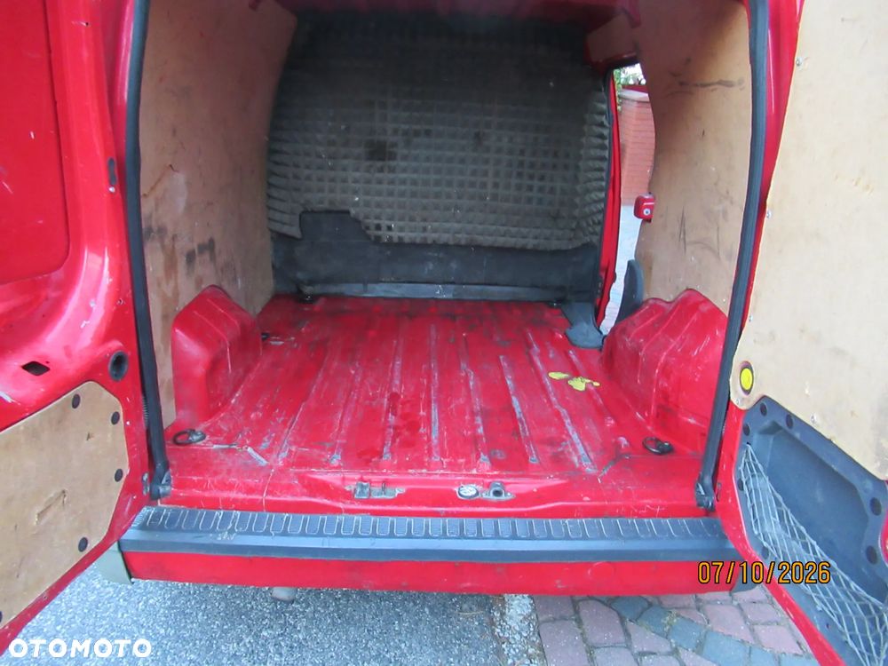 Ford Transit Connect - 10