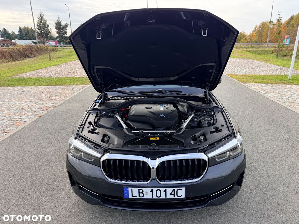 BMW Seria 5 530e Luxury Line - 17