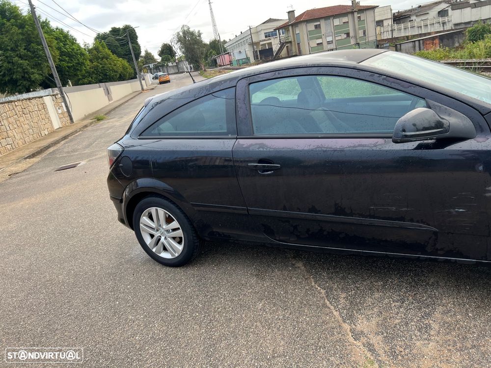 Opel Astra GTC - 3
