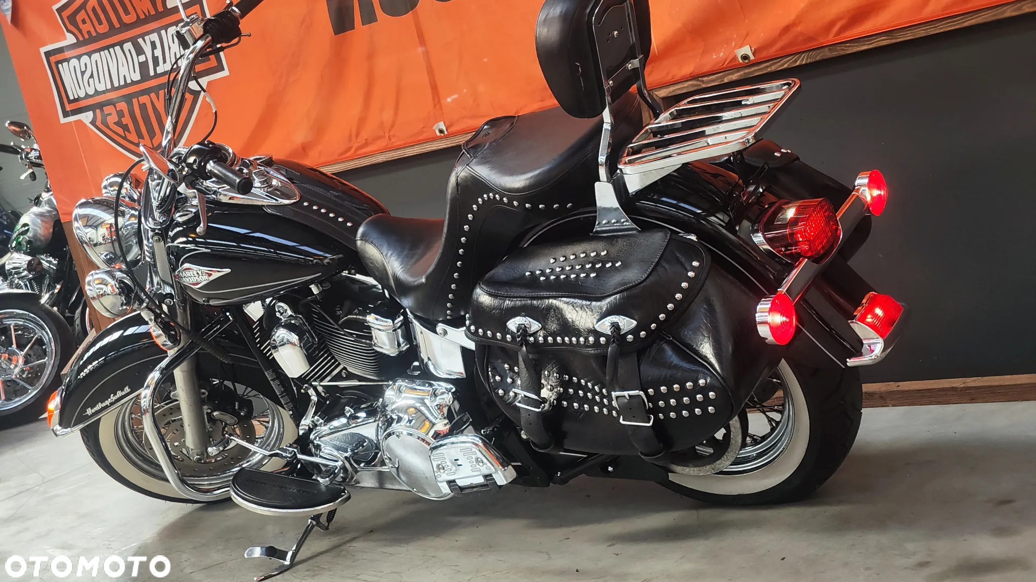 Harley-Davidson Softail Heritage Classic - 19