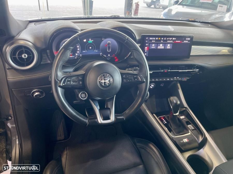 Alfa Romeo Tonale 1.5 Hybrid Intensa - 11