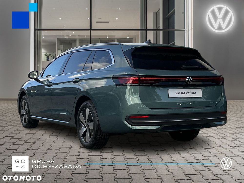 Volkswagen Passat - 4