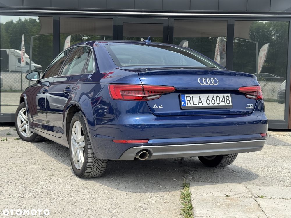 Audi A4 Limousine - 9