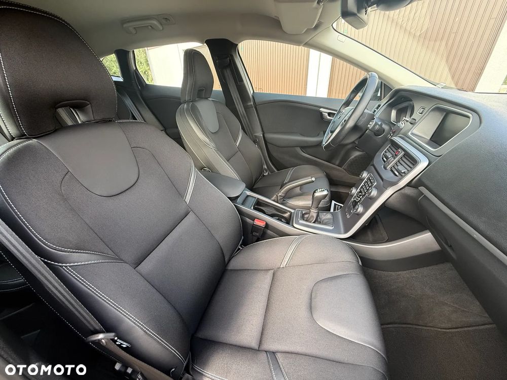 Volvo V40 T2 Drive-E Base - 16