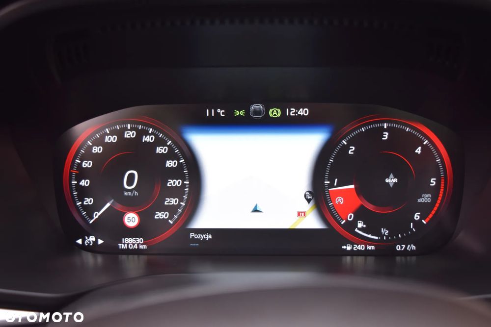 Volvo XC 60 D3 Momentum Pro - 21