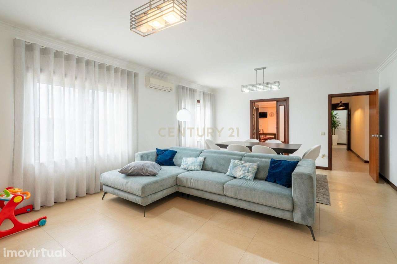 Excelente Moradia T5 no centro da vila - Grande imagem: 3/39