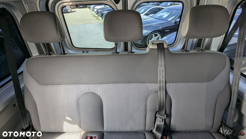 Opel Vivaro - 19
