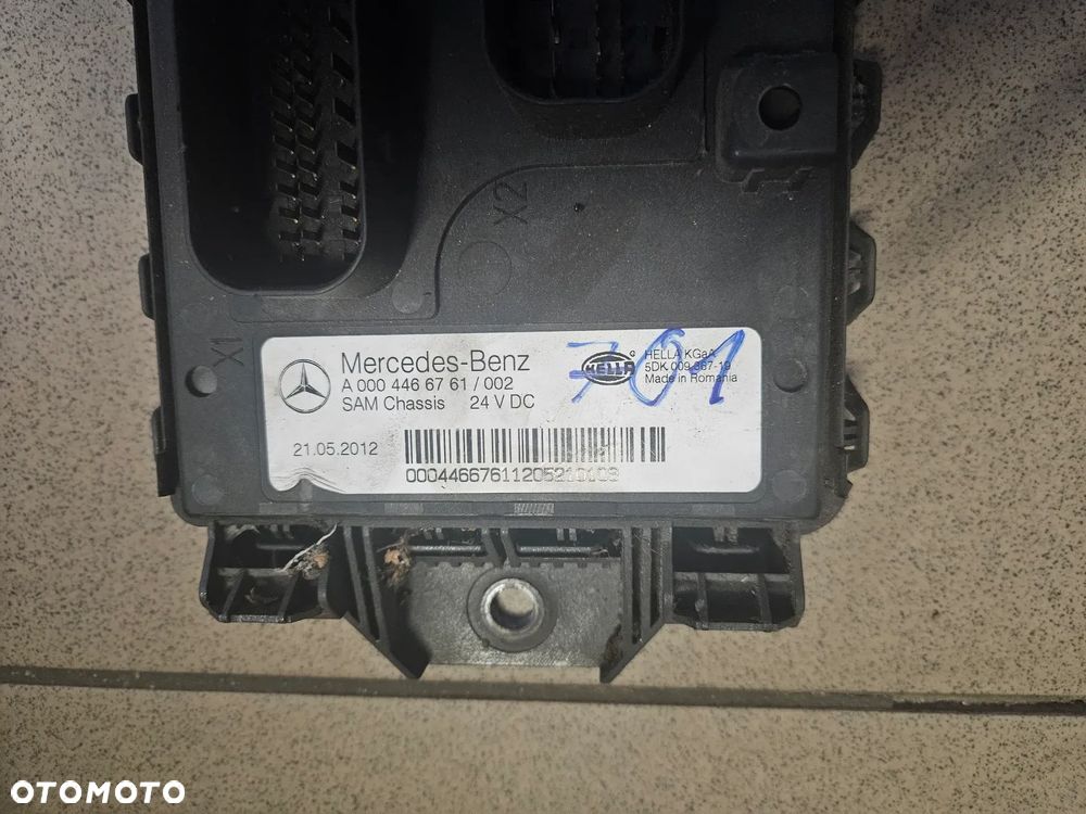 Sterownik Komputer Moduł świateł A0004467961 A0004466761 Mercedes MP - 2