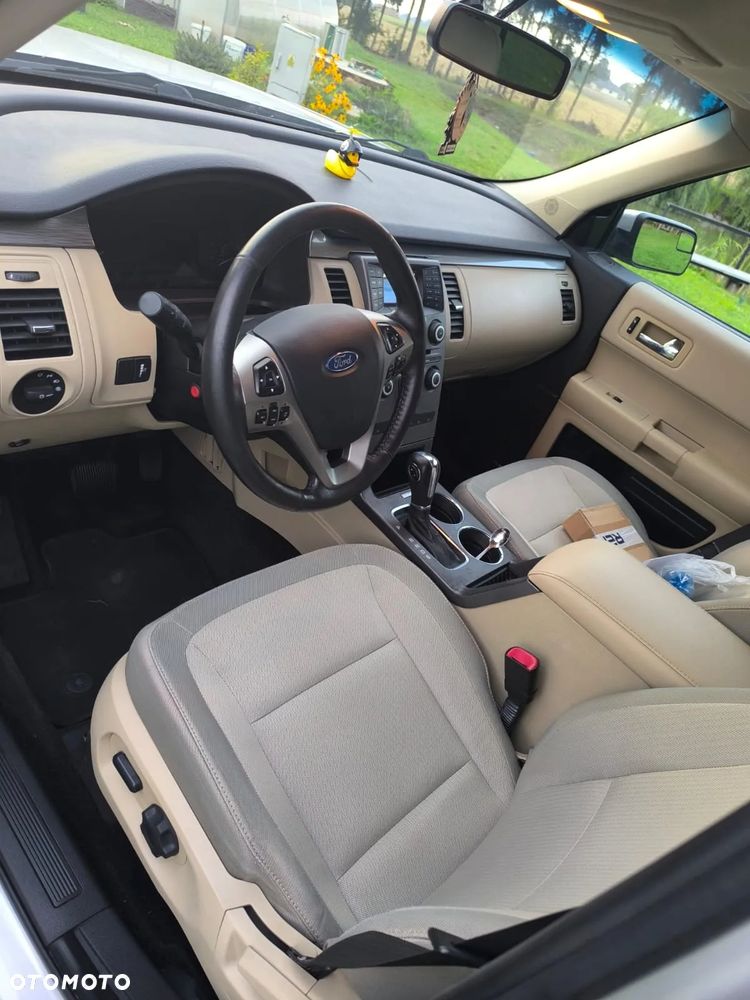 Ford Flex - 8