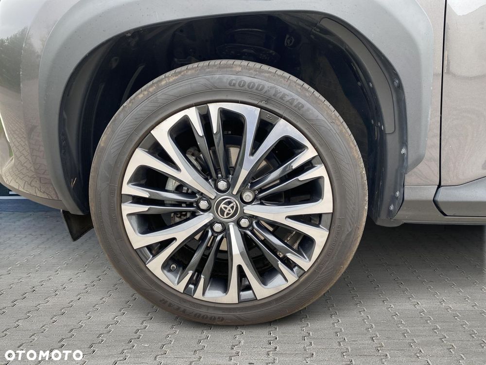 Toyota Yaris Cross - 19