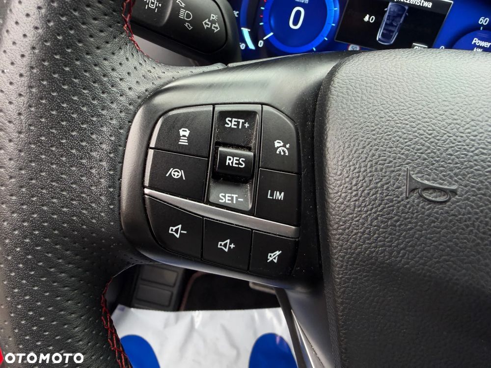 Ford Kuga 2.5P PHEV FWD ST-Line X - 24