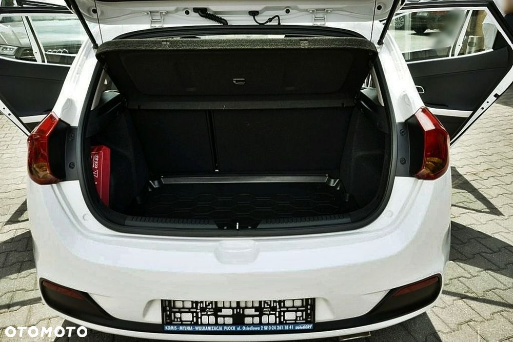 Kia Ceed - 24