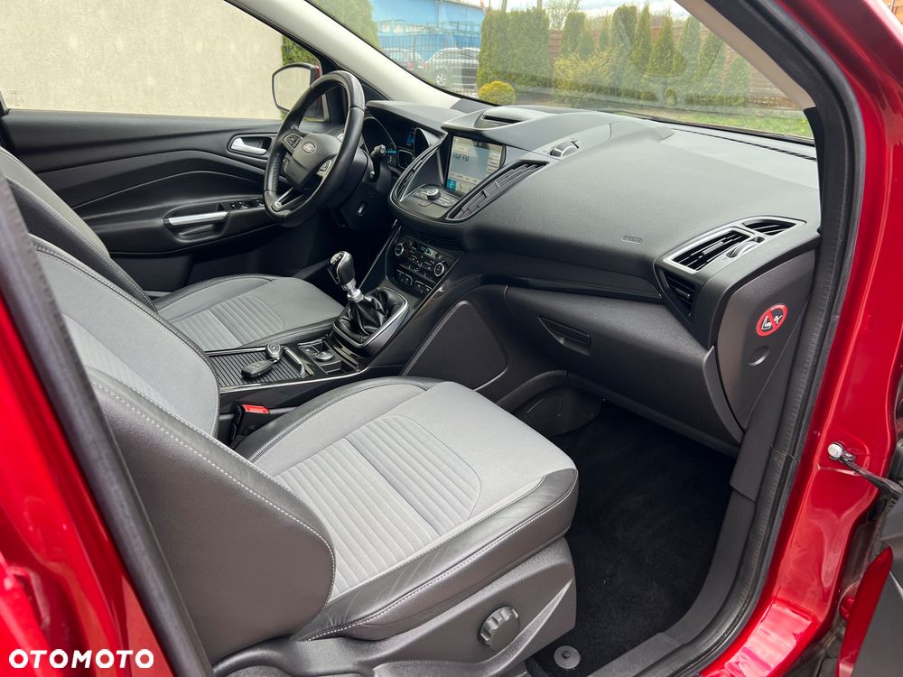 Ford Kuga 2.0 TDCi 2x4 Titanium - 9