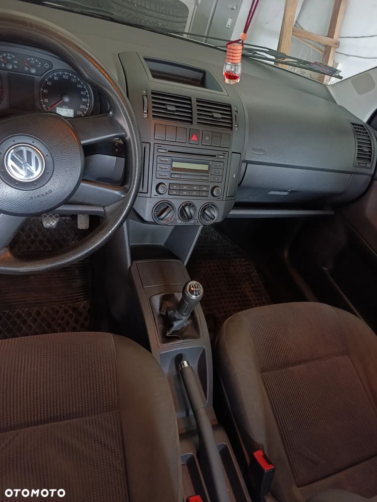 Volkswagen Polo 1.2 Entry - 4