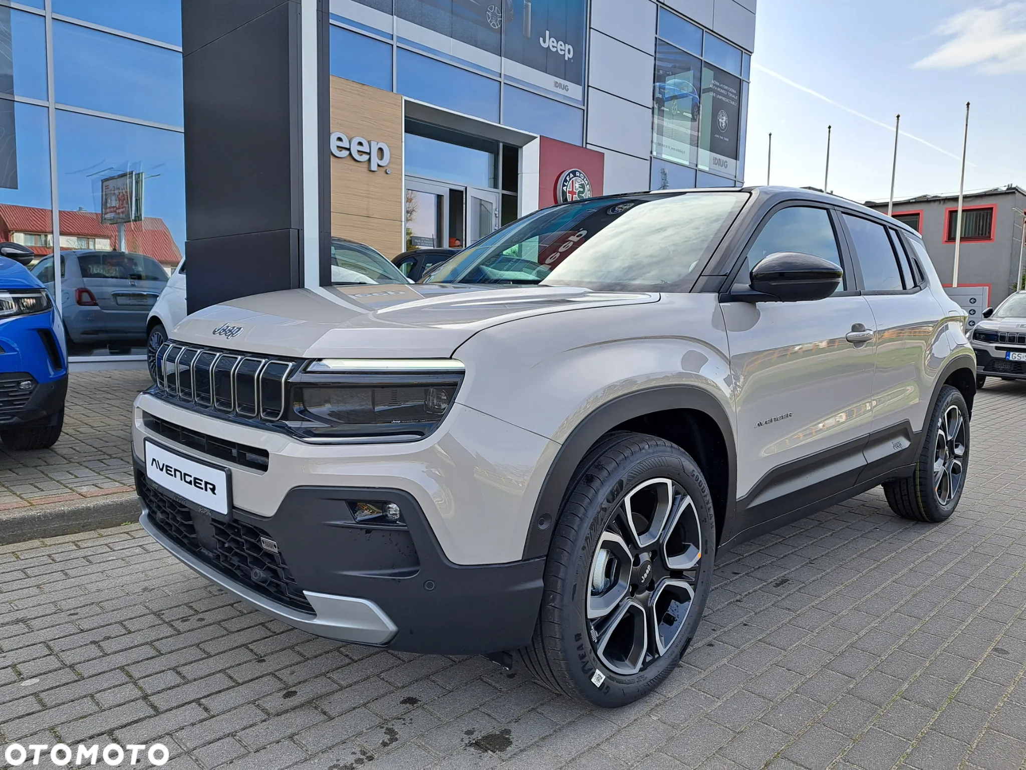 Jeep Avenger 1.2 T3 mHEV Summit FWD eDCT6 - 4
