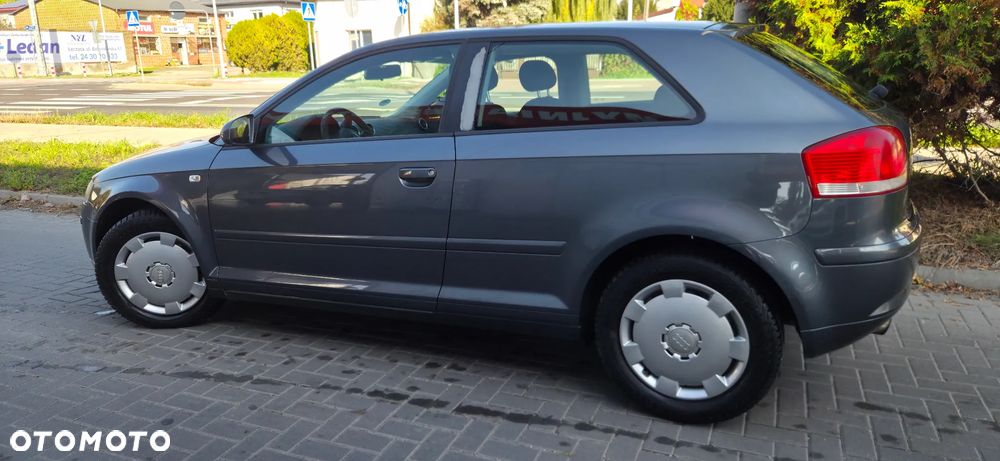Audi A3 3-drzwiowe 1.6 Ambition - 8