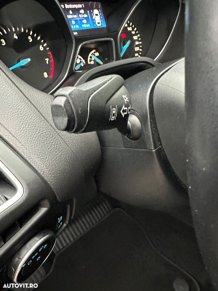 Ford Focus 1.5 EcoBoost Titanium - 29