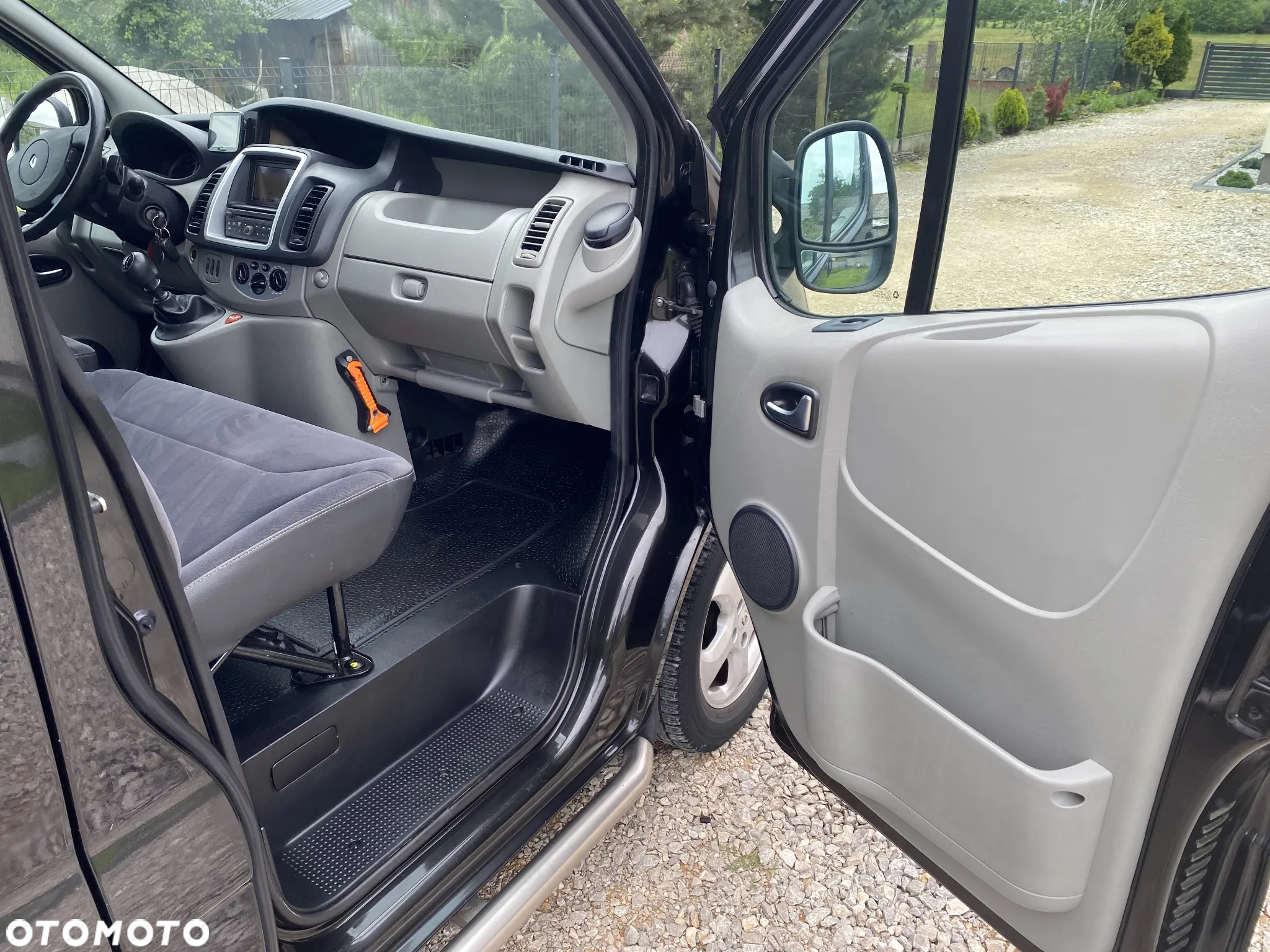 Renault TRAFIC - 13