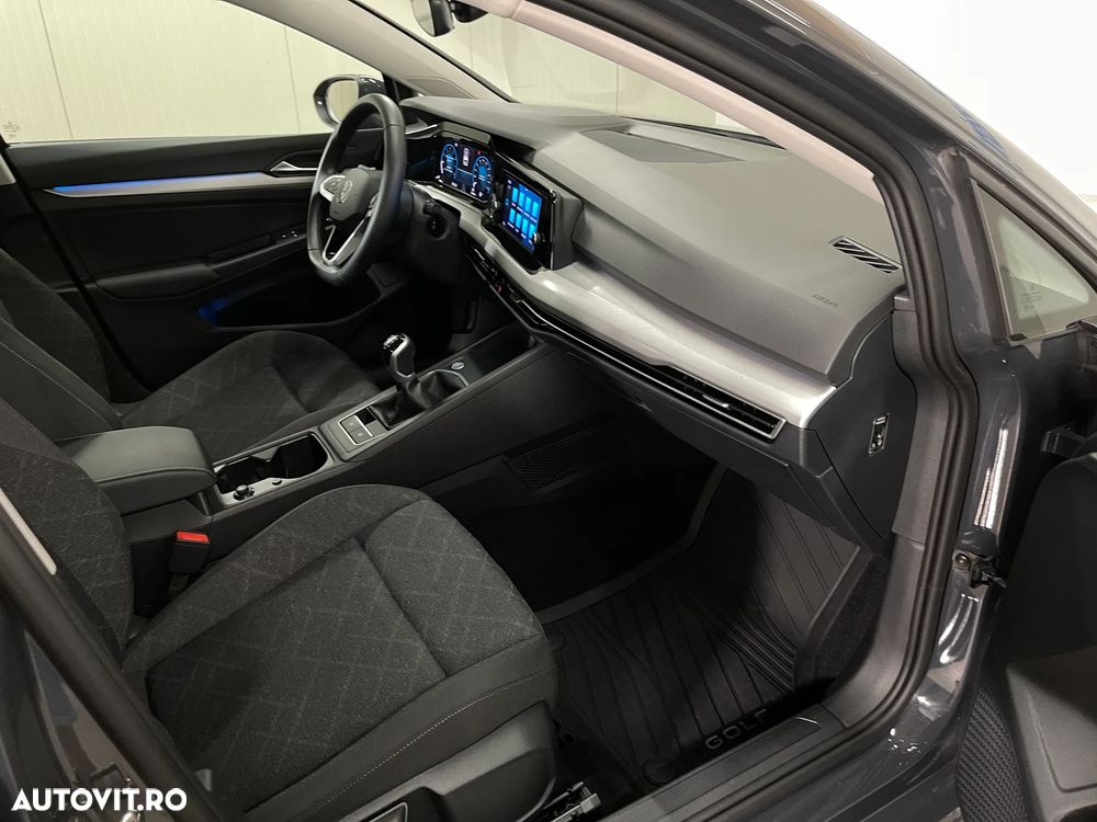 Volkswagen Golf - 11