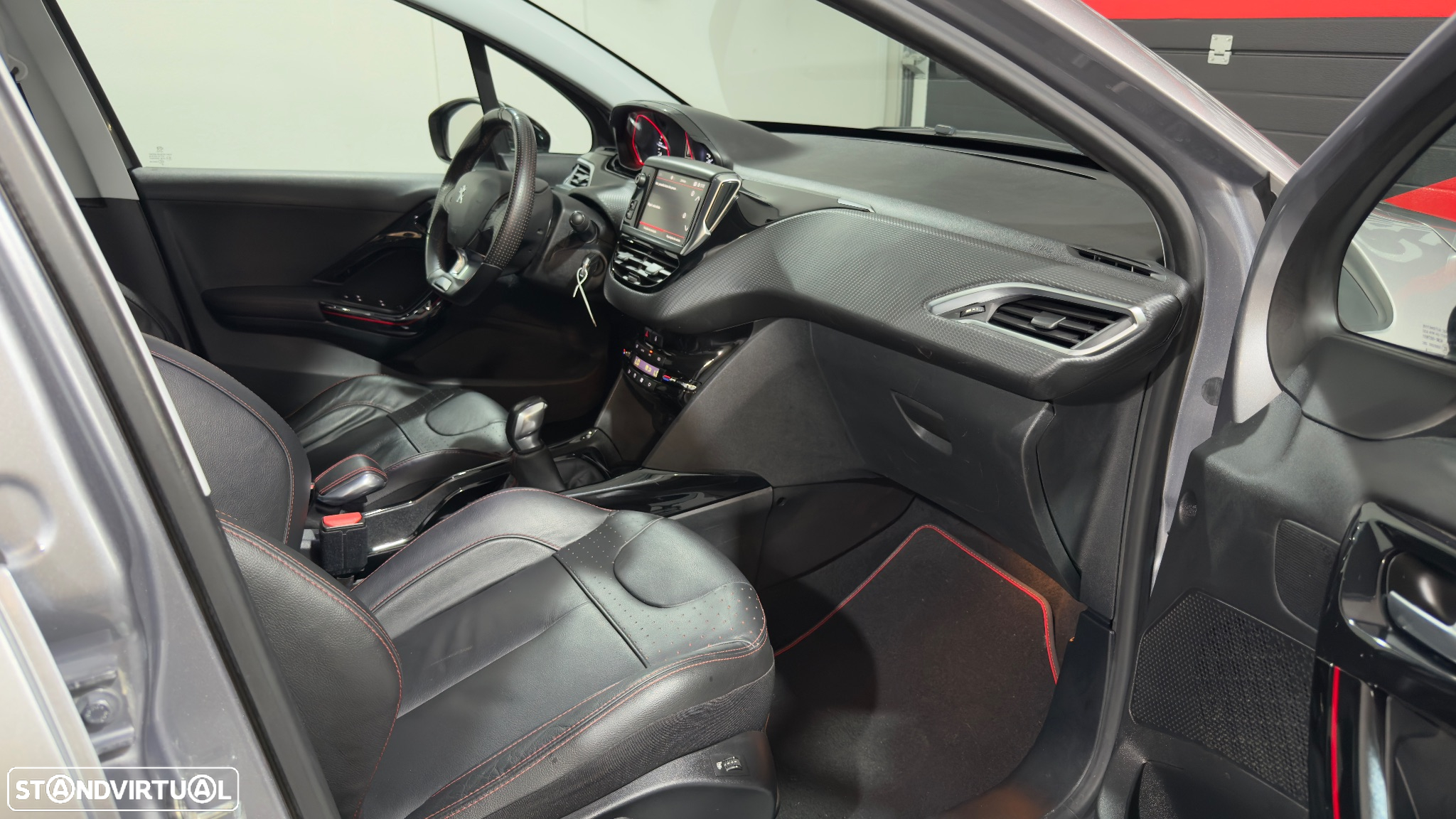 Peugeot 2008 1.2 PureTech GT Line - 10