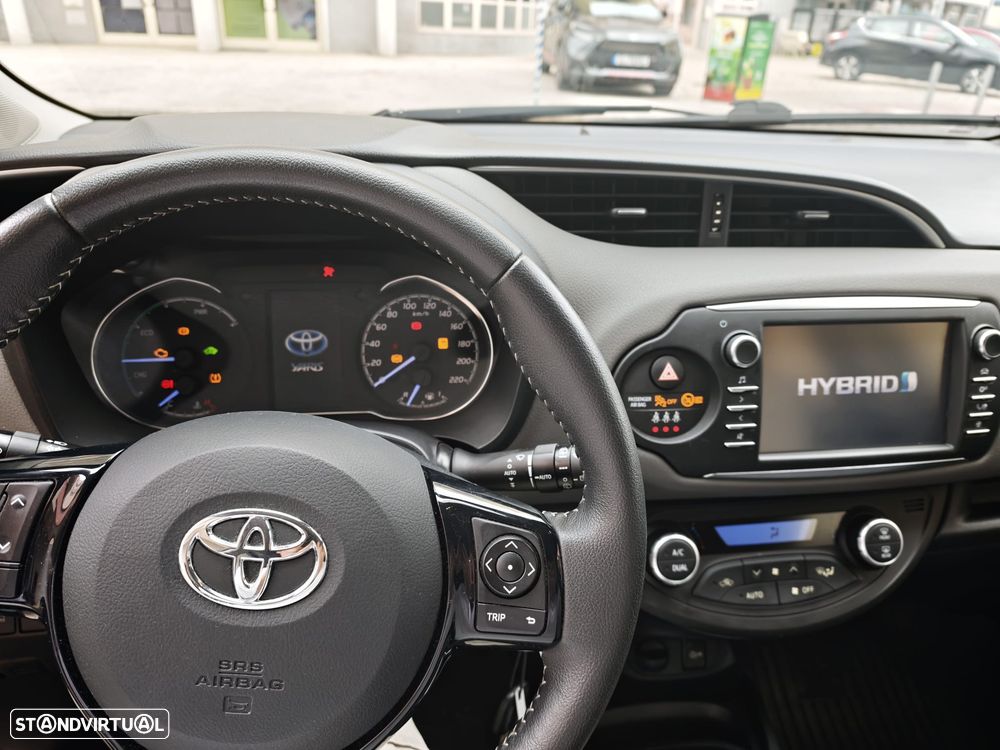 Toyota Yaris 1.5 HSD Comfort +P.Style+P.Techno - 20