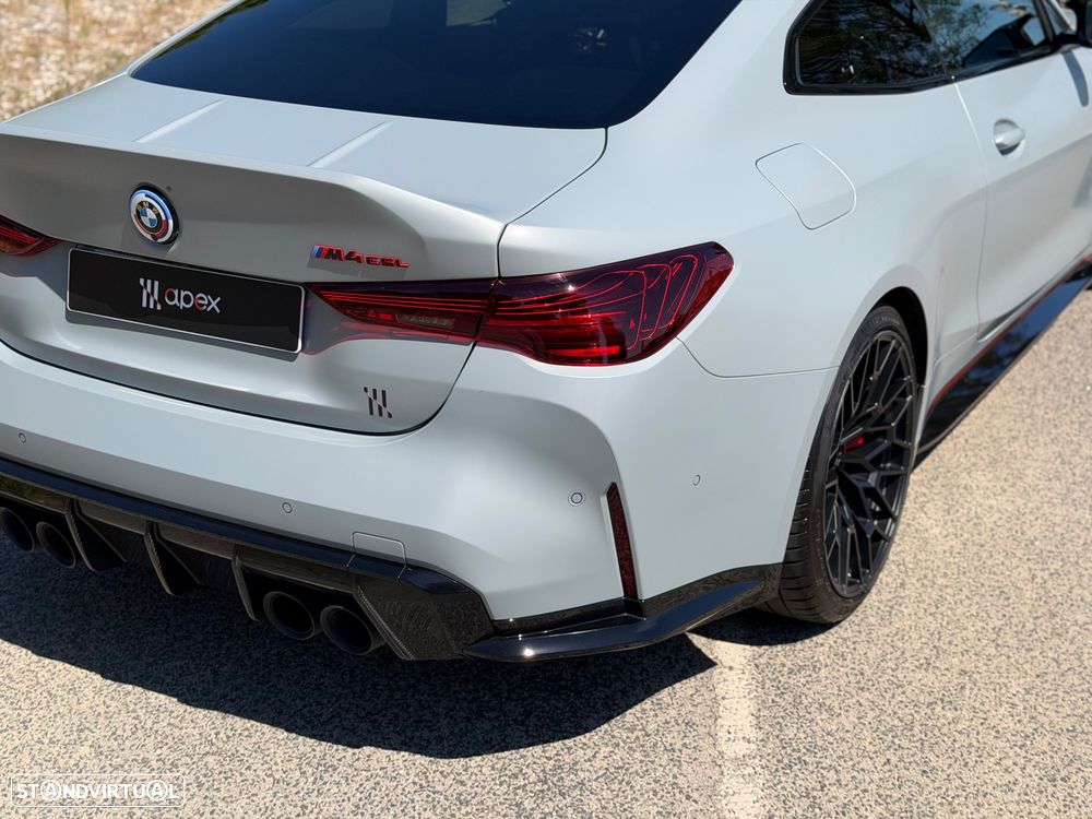 BMW M4 CSL - 21