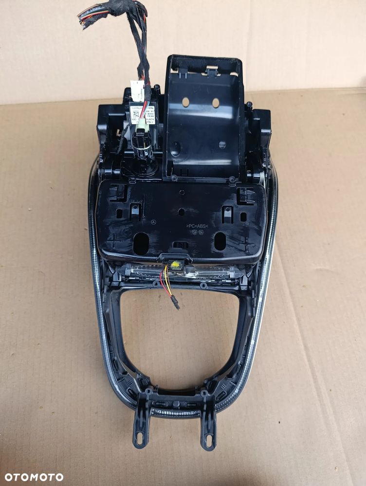 MERCEDES W213 PANEL ŚRODKOWY SHOWEK TUNELU A2136808807 - 5