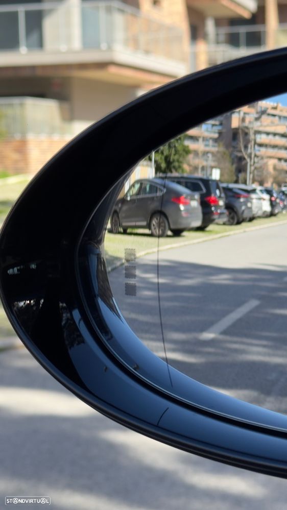 Porsche Macan Electric 4 - 30