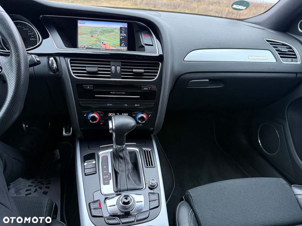 Audi A4 Avant 2.0 TDI DPF clean diesel quattro S tronic S line Sportpaket - 22