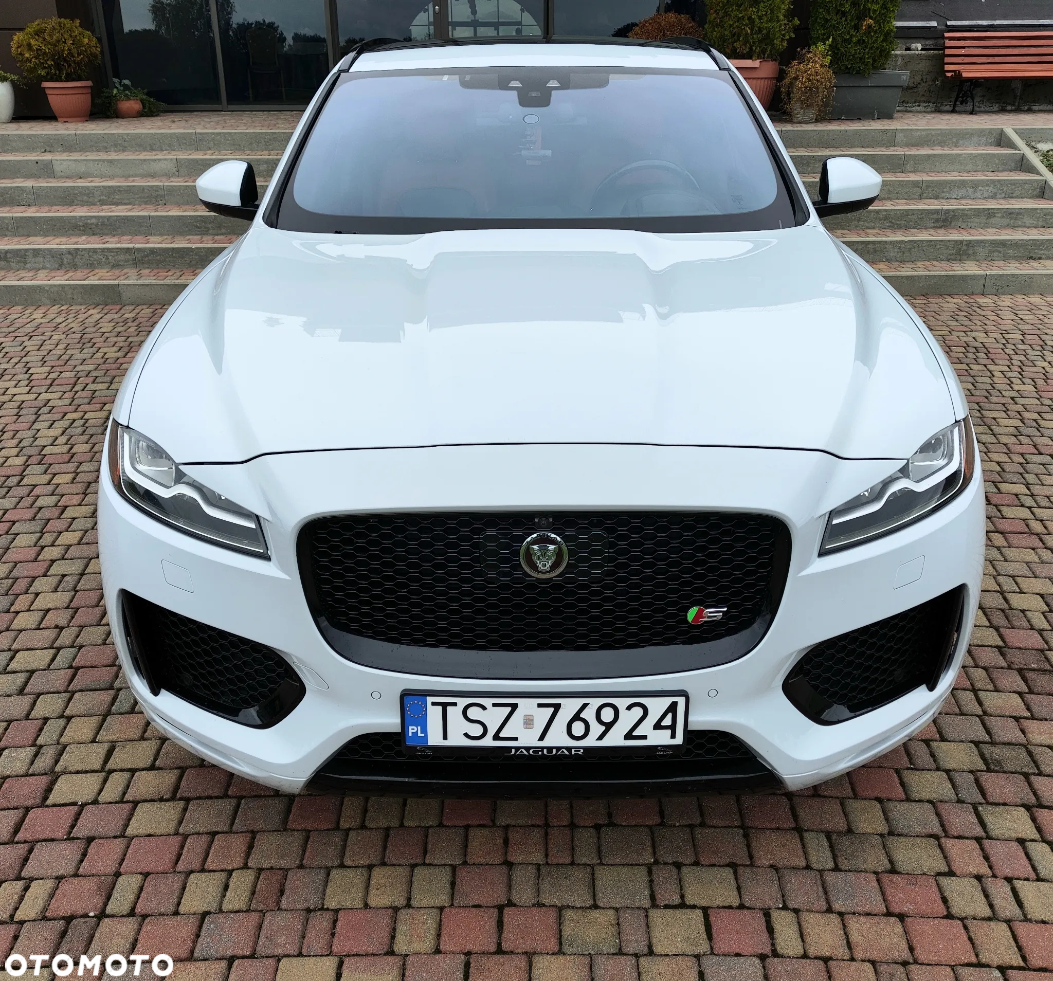 Jaguar F-Pace S AWD - 2